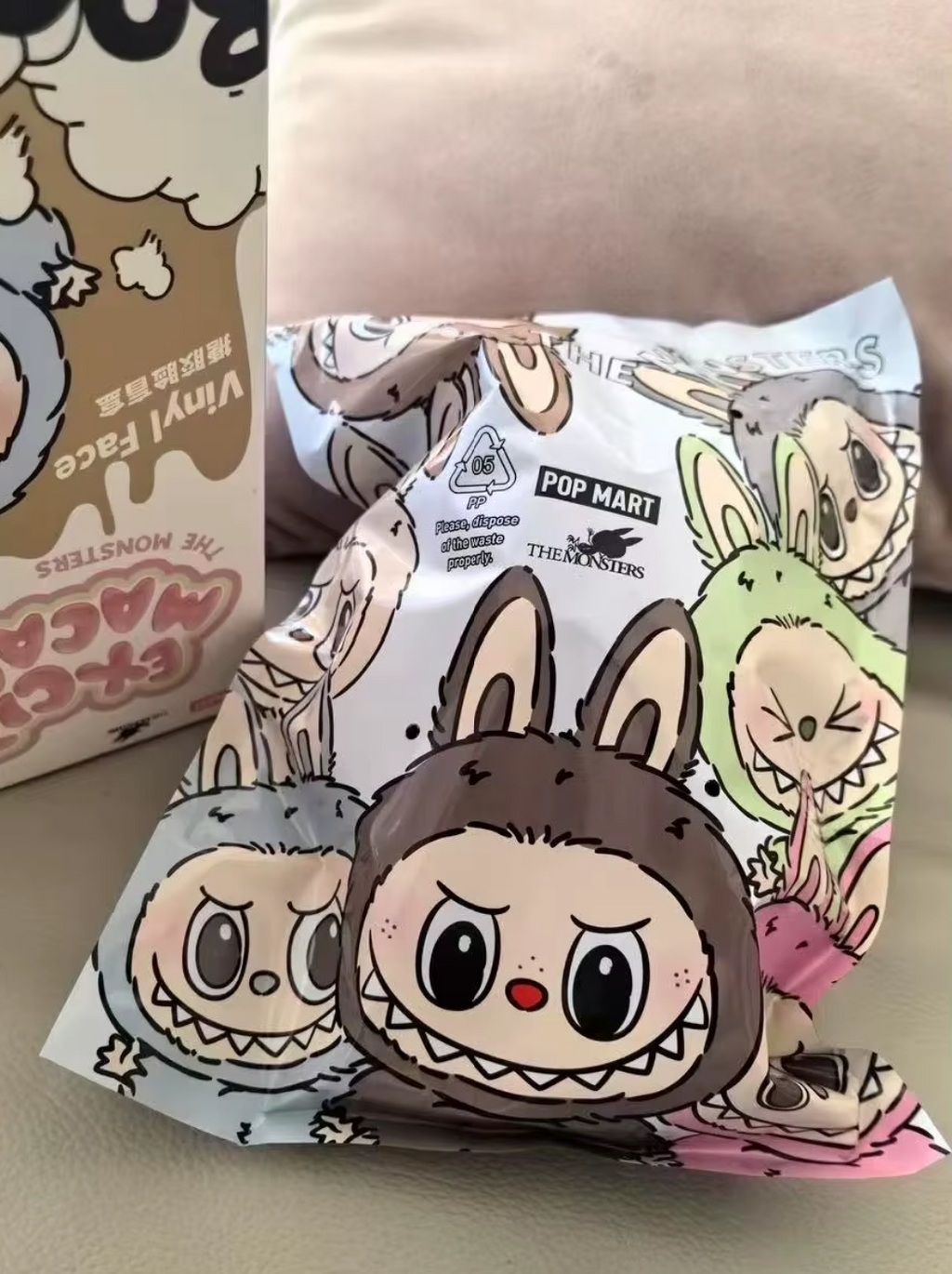 LABUBU (155mil)